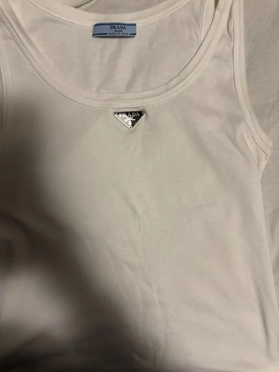 Top - Picture 5 of 6